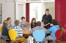 Jugendgruppe im Gespräch Jugendgruppe im Gespräch