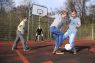 Jungs spielen Fußball Jungs spielen Fußball