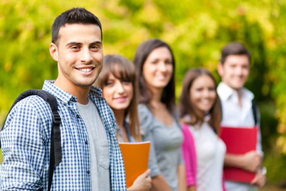 Ausbildung von Jugendlichen Jugendgruppe, bestehend aus 5 Jugendlichen